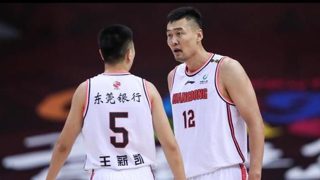 翁与小莹早晨厨房欢爱第十部